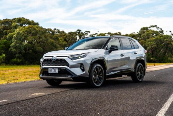 Toyota RAV4 втратила лідерство у рейтингу надійності: хто виявився кращим
