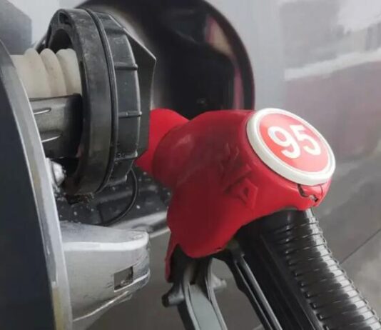 Експерт перерахував кілька способів знизити витрати пального в зимовий період