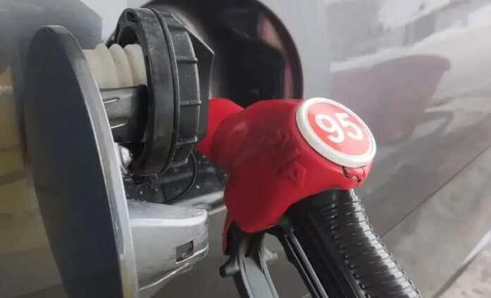 Експерт перерахував кілька способів знизити витрати пального в зимовий період