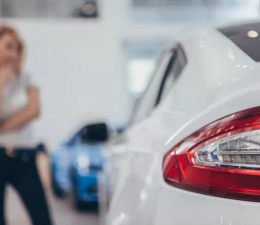 Експерти пояснили, як уникнути ризиків при купівлі вживаного автомобіля Експерти пояснили, як уникнути ризиків при купівлі вживаного автомобіля