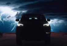 Новий Toyota Hilux повністю змінить вигляд і отримає дизель-гібрид