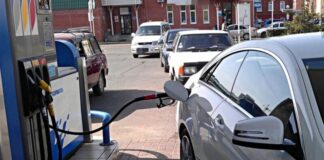 Чому не можна заправляти авто з увімкненим двигуном