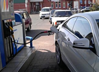 Чому не можна заправляти авто з увімкненим двигуном Чому не можна заправляти авто з увімкненим двигуном