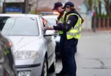 Водій не зобов’язаний виконувати вимоги поліції при незаконній зупинці Водій не зобов’язаний виконувати вимоги поліції при незаконній зупинці