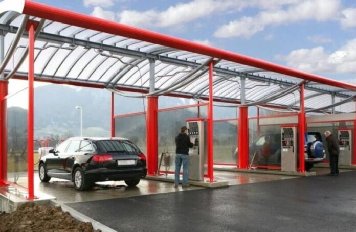 Чому миття самообслуговування може вбити кузов та електроніку автомобіля