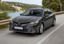 Що приховує Toyota Camry після 150 тисяч кілометрів пробігу