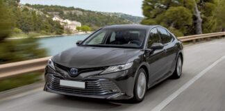 Що приховує Toyota Camry після 150 тисяч кілометрів пробігу