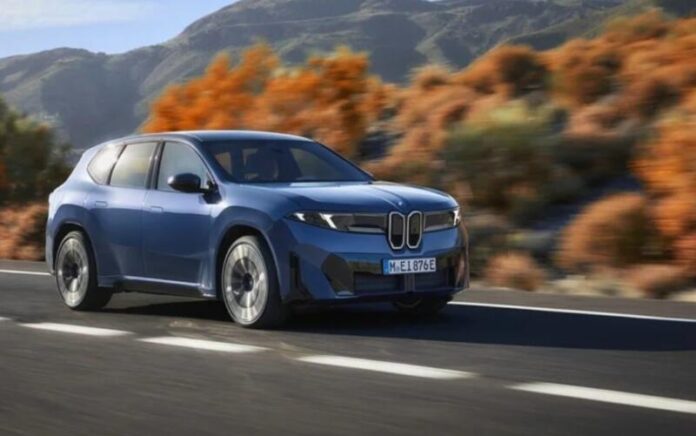 BMW наймає фахівців для удосконалення систем допомоги водієві