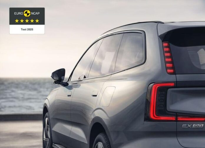 Новий кросовер Volvo EX90 отримав п'ять зірок Euro NCAP