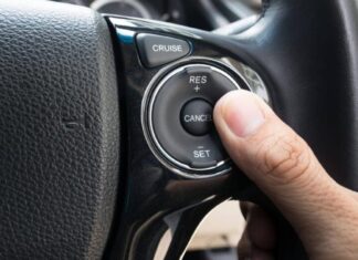 Активація круїз-контролю в автомобілі загрожує високою витратою палива Активація круїз-контролю в автомобілі загрожує високою витратою палива