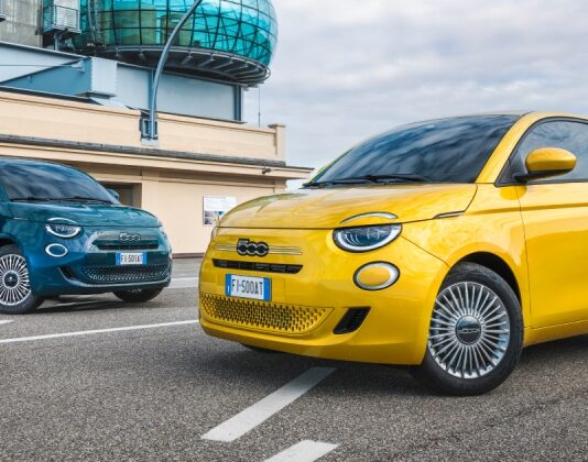 Fiat представив гібридну версію 500
