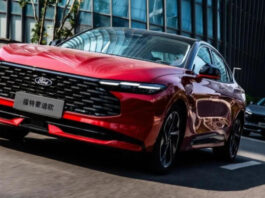 Оновлений Ford Mondeo вражає інтер’єром і гаджетами (фото) Оновлений Ford Mondeo вражає інтер’єром і гаджетами (фото)