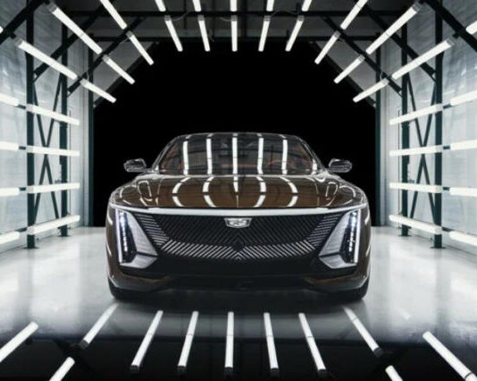 Cadillac оновив електричний ліфтбек Celestiq і підняв стартову ціну до $400 000 Cadillac оновив електричний ліфтбек Celestiq і підняв стартову ціну до $400 000