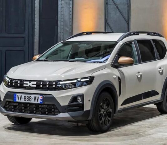Nissan випустить новий універсал на базі Dacia Jogger