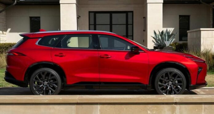 toyota-crown-signia-limited-17-1 TopSpeed визнав Toyota Crown Signia найрозкішнішим SUV бренду