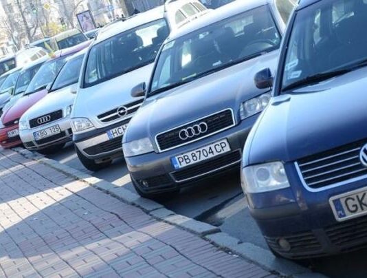 Українців масово обманюють на пригону авто з Європи Українців масово обманюють на пригону авто з Європи