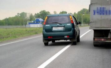 Перетин суцільної смуги в Україні: коли можна втратити права і який штраф загрожує