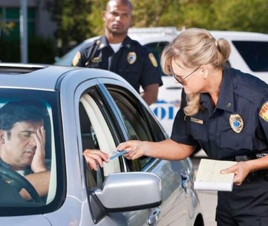 Як захистити себе від неправомірних дій поліції за допомогою відео Як захистити себе від неправомірних дій поліції за допомогою відео