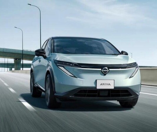 Оновлена Nissan Ariya отримала дизайн у стилі Leaf та технологічний інтер’єр Оновлена Nissan Ariya отримала дизайн у стилі Leaf та технологічний інтер’єр