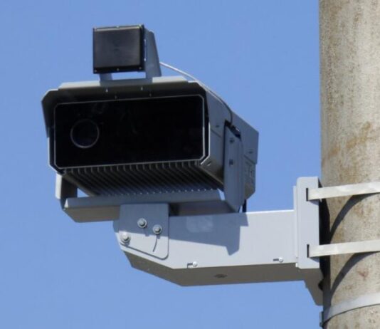 Експерти розповіли, на якій відстані дорожні камери розпізнають ПДР Експерти розповіли, на якій відстані дорожні камери розпізнають ПДР