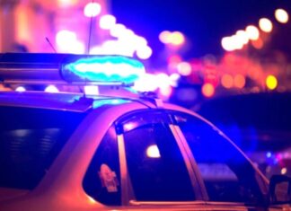 Кого насправді потрібно пропускати на дорозі з увімкненими маячками Кого насправді потрібно пропускати на дорозі з увімкненими маячками