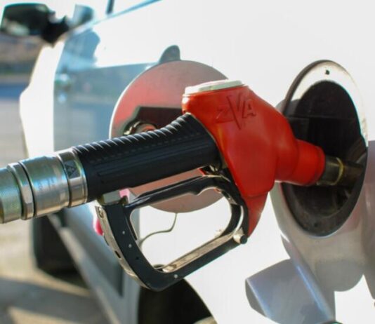 Чому пістолет на АЗС відключається раніше до повного наповнення бака Чому пістолет на АЗС відключається раніше до повного наповнення бака