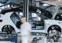 Volkswagen може відкласти електромобілі до 2030 року через фінансові проблеми Volkswagen може відкласти електромобілі до 2030 року через фінансові проблеми