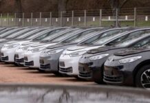 В Україні виник дефіцит зелених номерів для електромобілів В Україні виник дефіцит зелених номерів для електромобілів