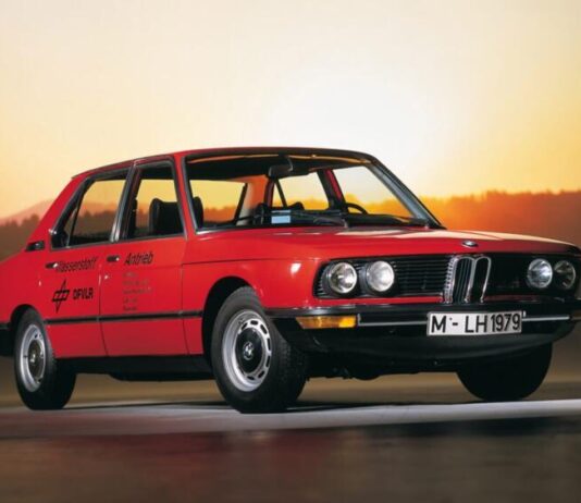 Експерти склали ТОП-10 найнадійніших моделей BMW за всю історію Експерти склали ТОП-10 найнадійніших моделей BMW за всю історію