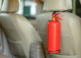 Що має бути в автомобілі за правилами: перелік обов’язкових речей Що має бути в автомобілі за правилами: перелік обов’язкових речей