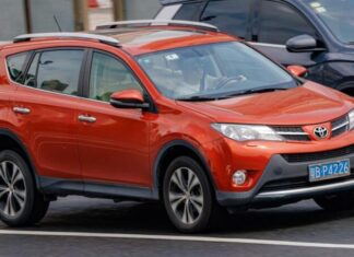 Топ-5 надійних японських кросоверів за 20 тис доларів, які легко проходять 300 тисяч км Топ-5 надійних японських кросоверів за 20 тис доларів, які легко проходять 300 тисяч км