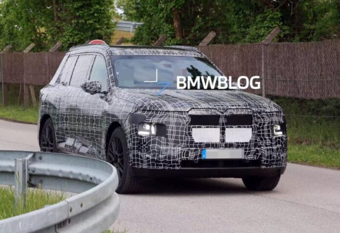 Screenshot_2 Новий BMW X7 помічений на випробуваннях: що відомо про майбутній флагман