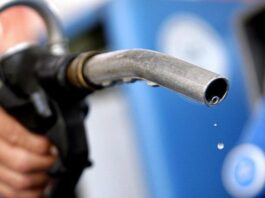 Що буде з бензином в Україні після пошкодження мосту через Дністер Що буде з бензином в Україні після пошкодження мосту через Дністер