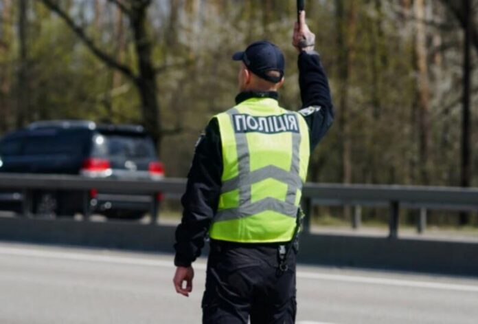 Screenshot_2 Чи зобов’язаний водій виходити з авто на вимогу поліцейського