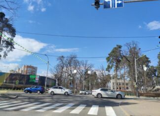 Як визначити головну дорогу, якщо на перехресті немає знаків Як визначити головну дорогу, якщо на перехресті немає знаків