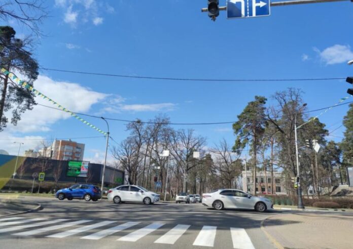 Screenshot_2 Як визначити головну дорогу, якщо на перехресті немає знаків