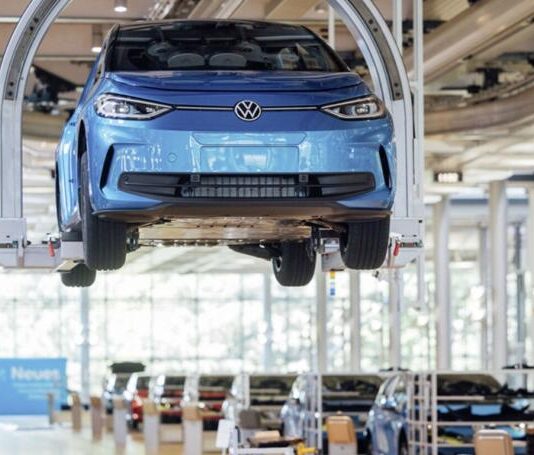 Volkswagen закриває завод у Німеччині вперше за 88 років Volkswagen закриває завод у Німеччині вперше за 88 років