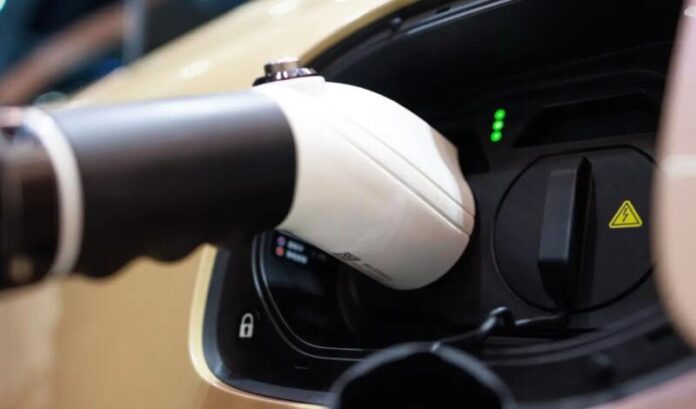 У Європі з’являються надшвидкі зарядки: 300 км пробігу всього за 8 хвилин