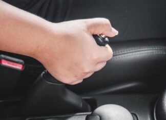 Чому взимку замерзає ручник і як не потрапити на ремонт