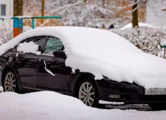 У США ввели штрафи за сніг на даху та прогрівання автомобіля У США ввели штрафи за сніг на даху та прогрівання автомобіля