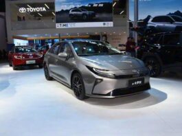 Абсолютно нова Toyota Corolla показали на живих фото Абсолютно нова Toyota Corolla показали на живих фото