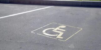 Штраф за паркування на місцях для людей з інвалідністю: що варто знати водіям