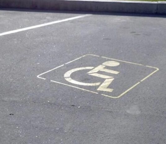 Штраф за паркування на місцях для людей з інвалідністю: що варто знати водіям Штраф за паркування на місцях для людей з інвалідністю: що варто знати водіям