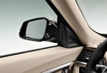 Експерт розповів, як налаштувати дзеркала, щоб уникати сліпих зон