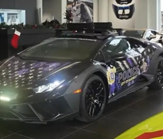 Поліція США отримала Lamborghini для соціального проєкту Поліція США отримала Lamborghini для соціального проєкту