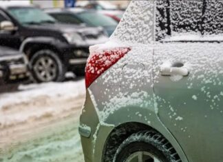 Як захистити кузов автомобіля взимку: поради та ефективні методи