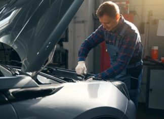 Названо автомобілі, які найпростіше ремонтувати