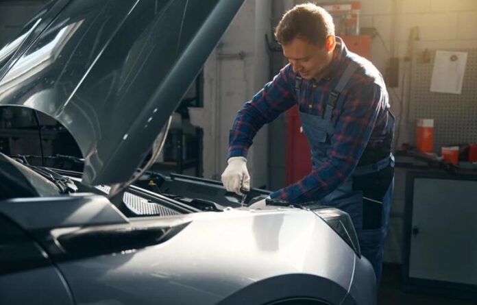 Названо автомобілі, які найпростіше ремонтувати