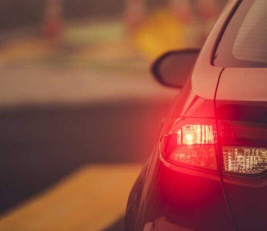 Які марки авто найчастіше ігнорують сигнали повороту: дослідження Які марки авто найчастіше ігнорують сигнали повороту: дослідження