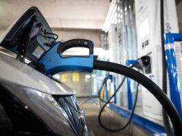 Електрокари здають позиції: покупці повертаються до класичних авто Електрокари здають позиції: покупці повертаються до класичних авто